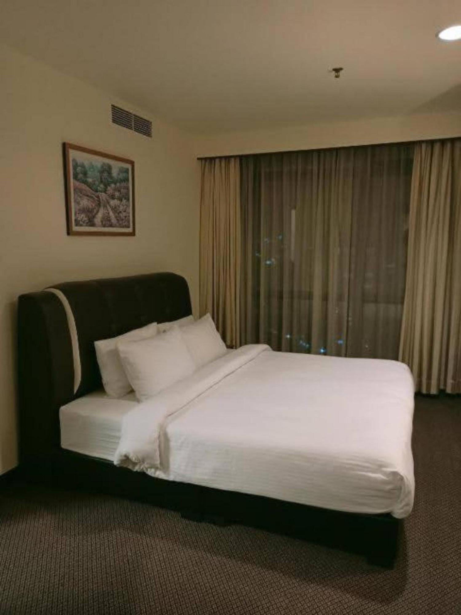 Service Times Square Kl Apartment *