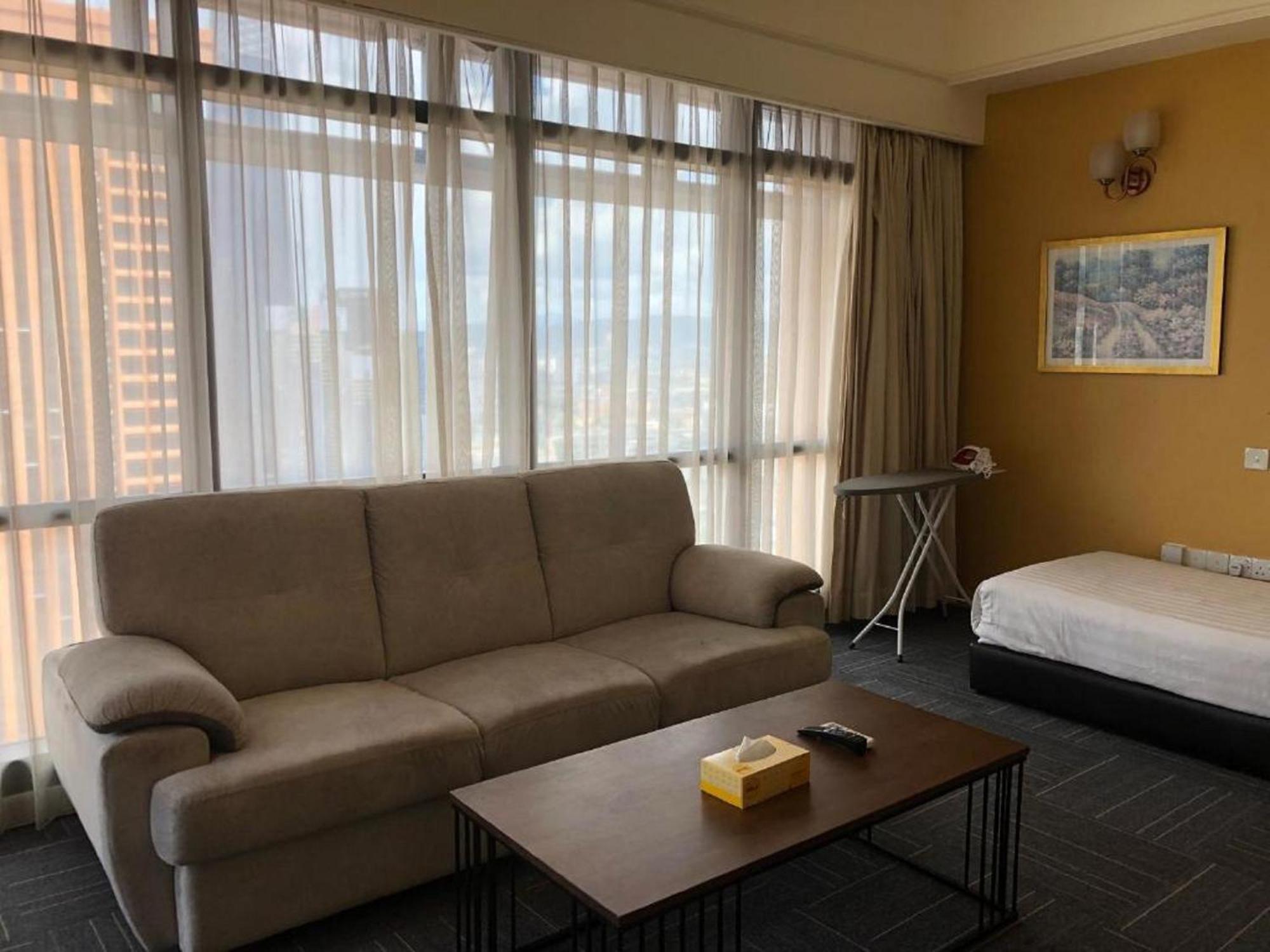 Service Times Square Kl Apartment