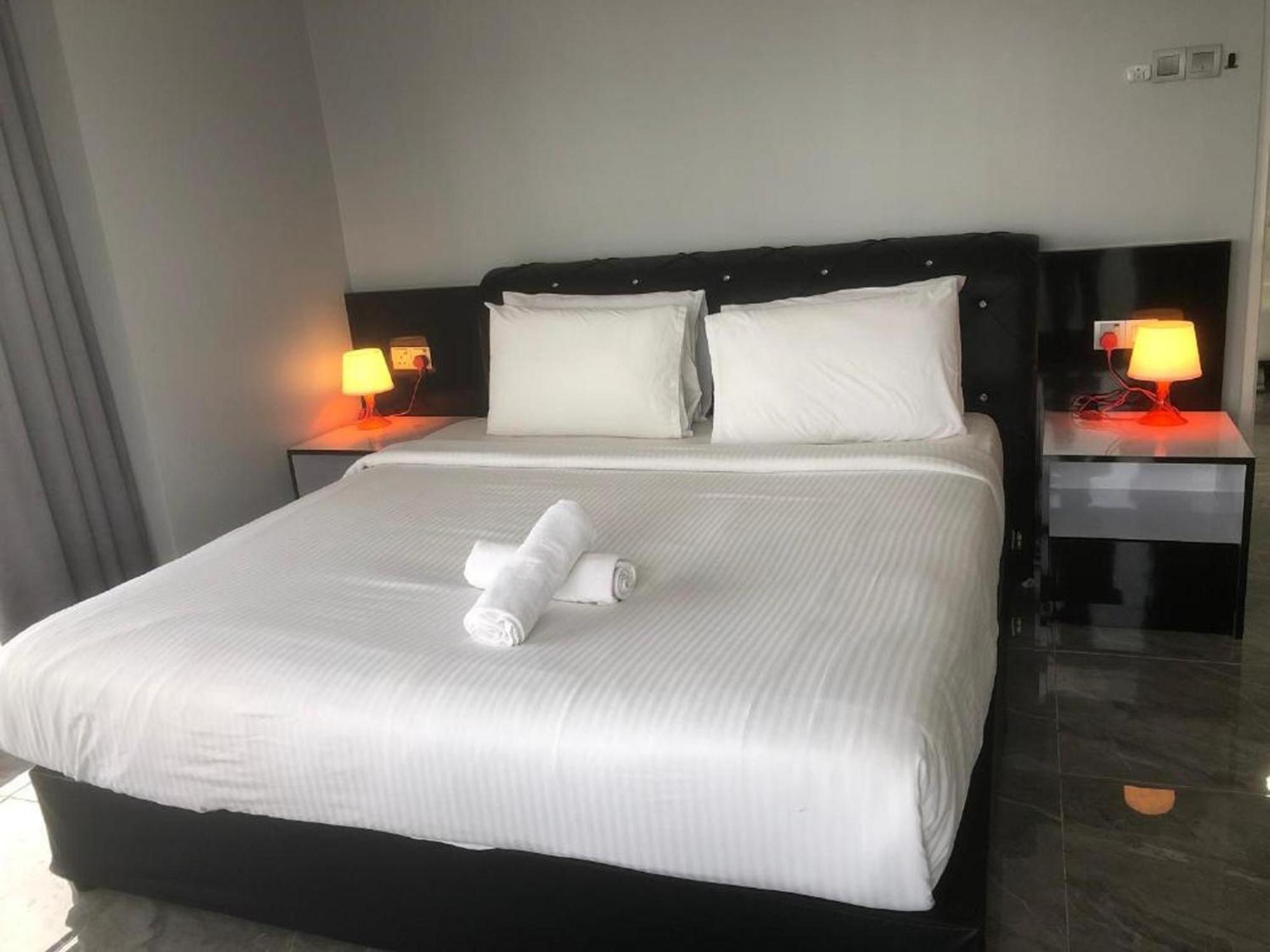 Service Times Square Kl Apartment
