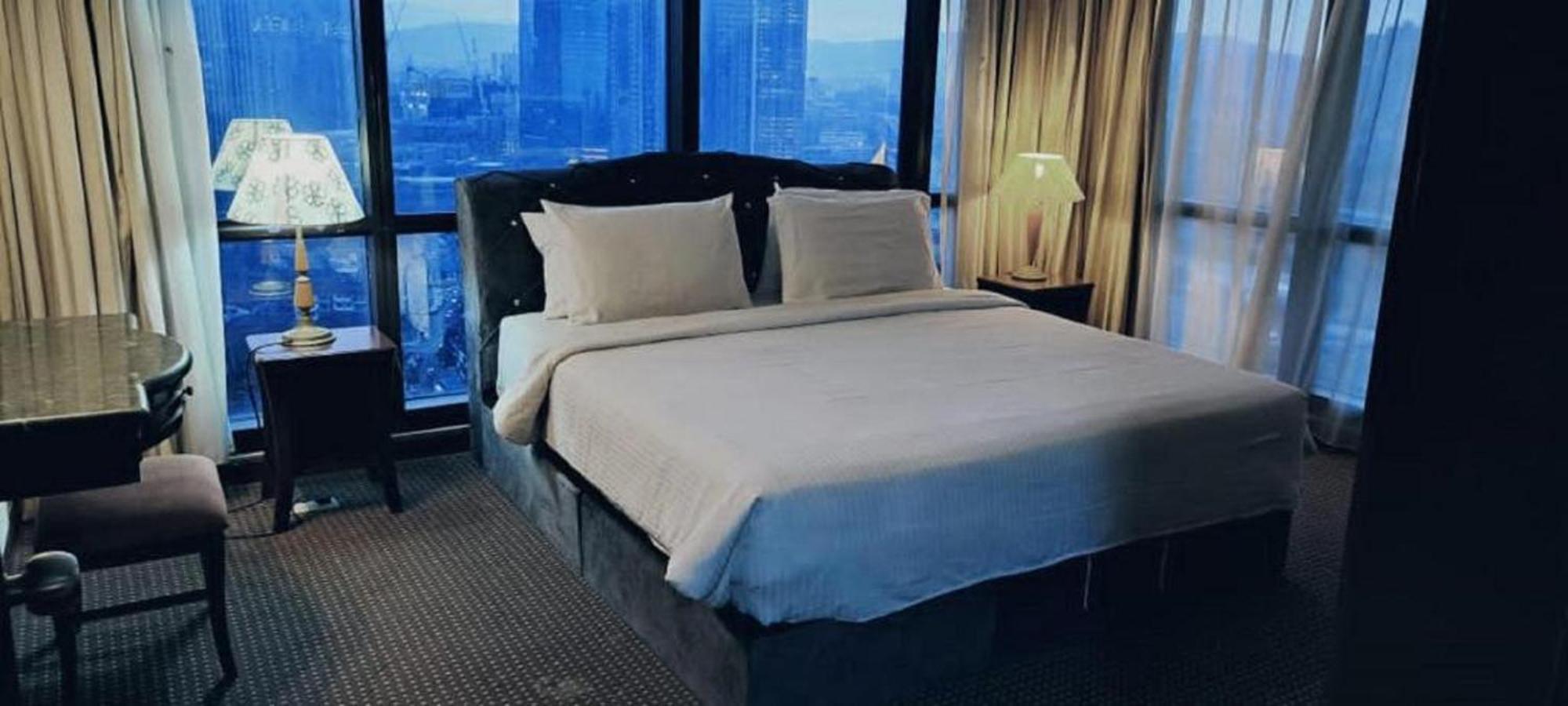 Service Times Square Kl * Kuala Lumpur
